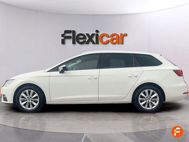 Usado Seat Leon Style 130 CV (95 kW) 2019 Blanco
