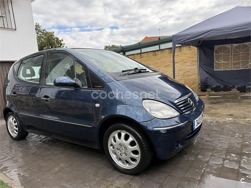 Usado Mercedes A140 Avantgarde 82 CV (60 kW) 2001 Azul Monovolumen