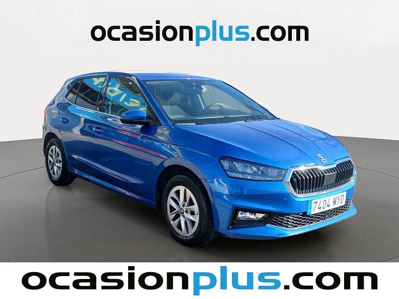 Usado Skoda Fabia Selection 95 CV (69 kW) 2025 Azul Berlina