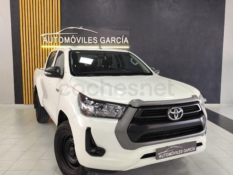 Usado Toyota HiLux Plus 150 CV (110 kW) 2022 Blanco Pickup/Camioneta