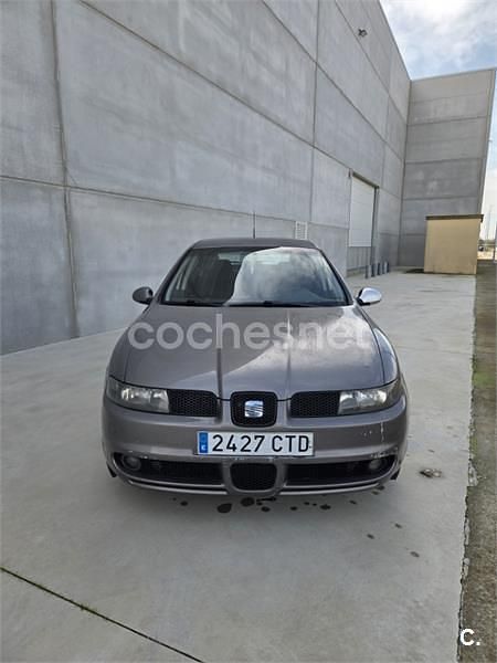 Usado Seat Leon FR 150 CV (110 kW) 2004 Beige Utilitario
