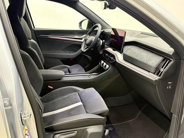 Usado Skoda Kodiaq SportLine 204 CV (150 kW) 2025 Gris plata SUV