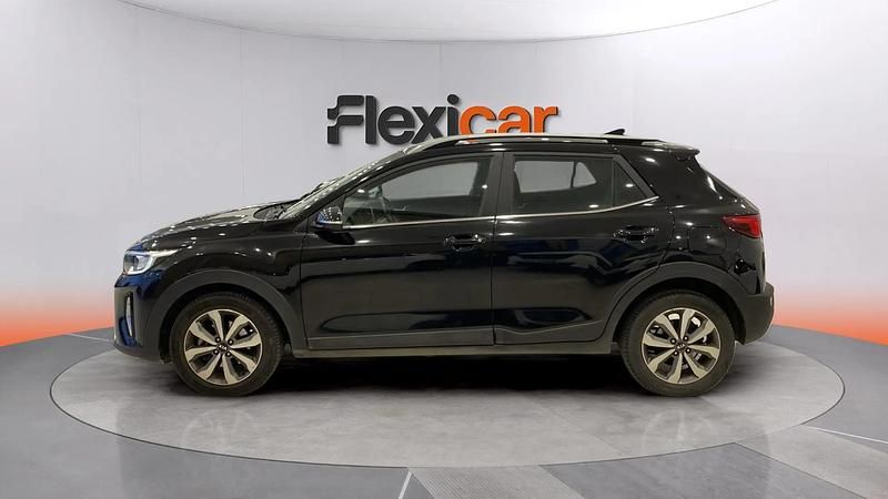 Usado Kia Stonic 101 CV (74 kW) 2021 Negro SUV