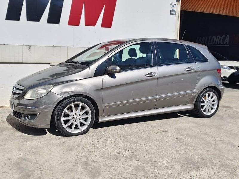 Usado Mercedes B200 140 HP (102 kW) 2007 Cinzento Monovolume