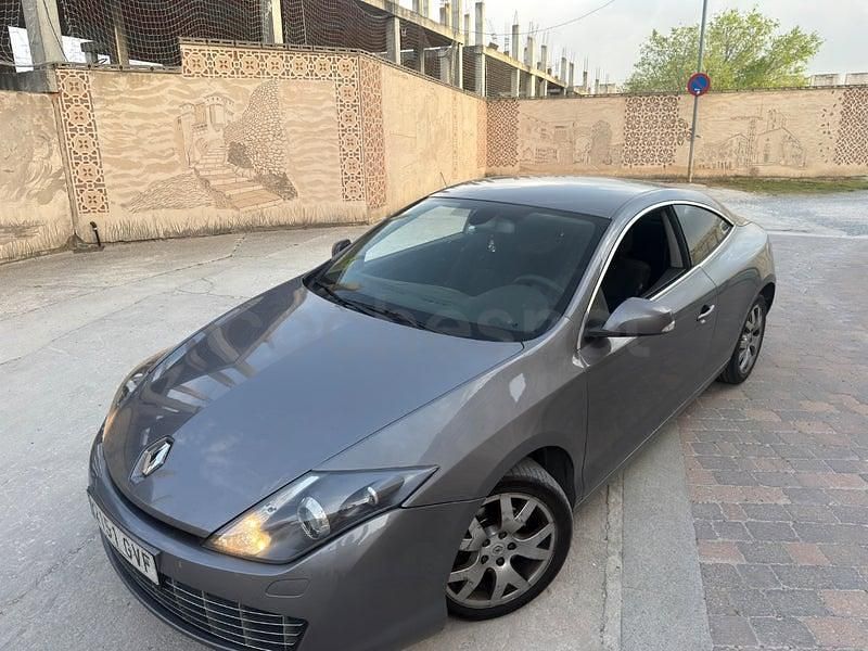 Usado Renault Laguna Coupé 150 CV (110 kW) 2010 Gris / plata Coupe