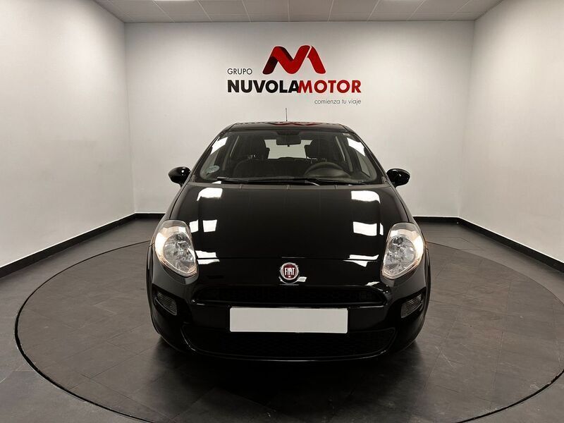 Usado Fiat Punto Easy 77 CV (56 kW) 2017 Negro Utilitario