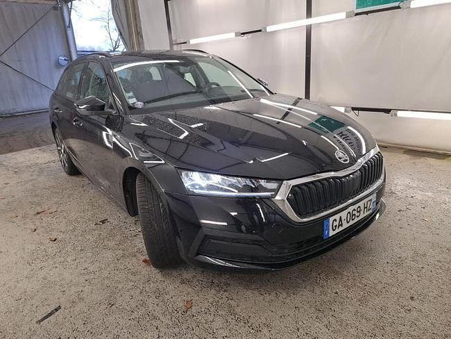 Usado Skoda Octavia Ambition 204 CV (150 kW) 2021 Negro Familiar