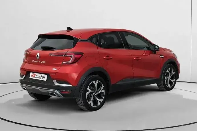 Usado Renault Captur RS Line 145 CV (106 kW) 2022 Rojo SUV