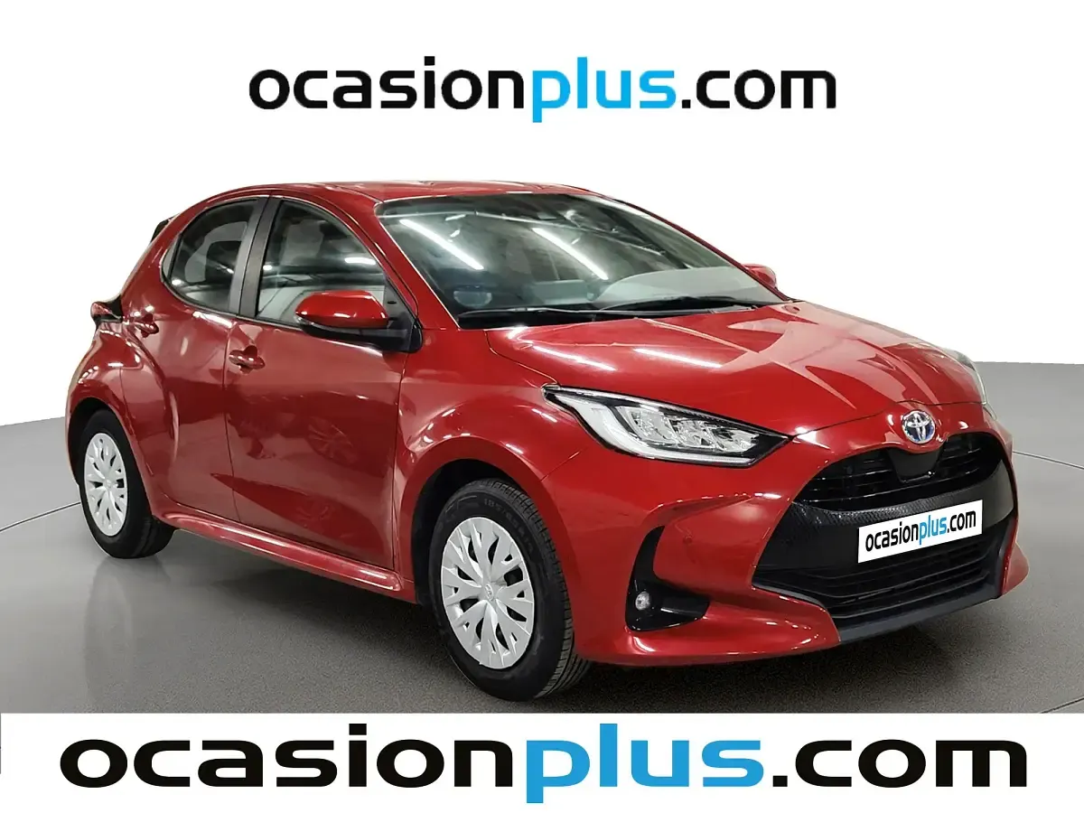 Usado Toyota Yaris Business Edition 116 CV (85 kW) 2022 Rojo Utilitario