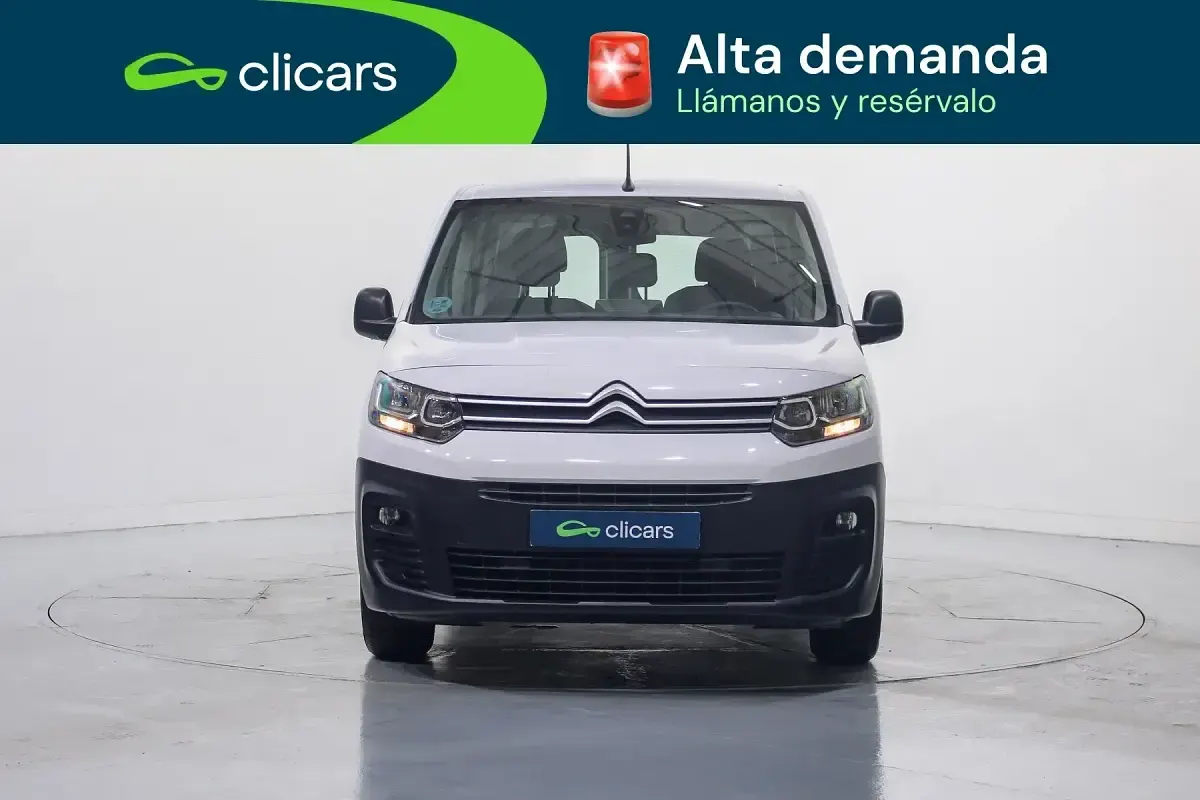 Usado Citroën Berlingo Live 102 CV (75 kW) 2022 Blanco Monovolumen