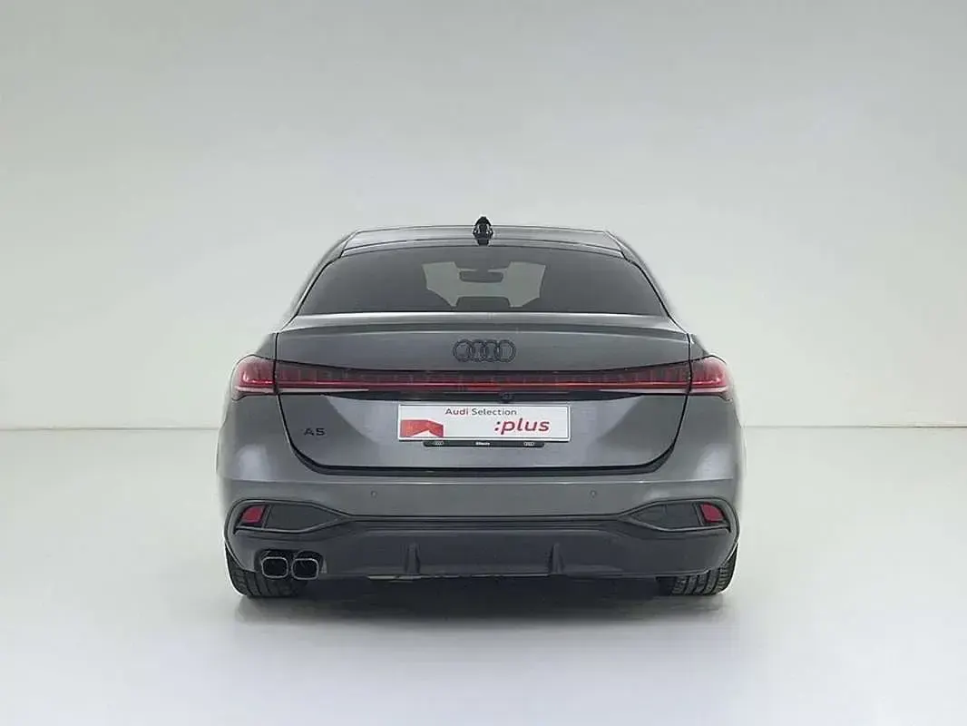 Usado Audi A5 204 CV (150 kW) 2025 Gris / plata Berlina