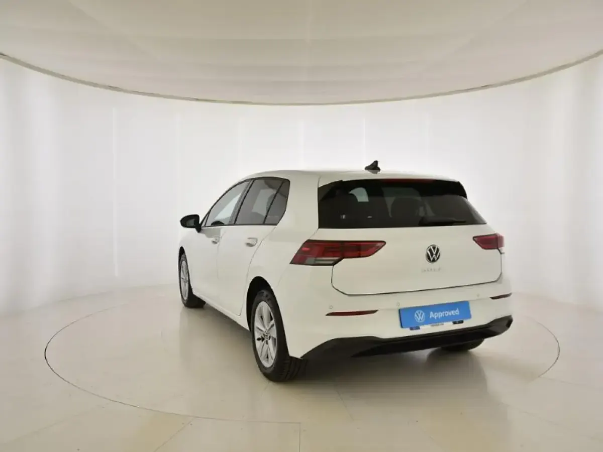 Usado VW Golf VIII Life 130 CV (95 kW) 2022 Blanco