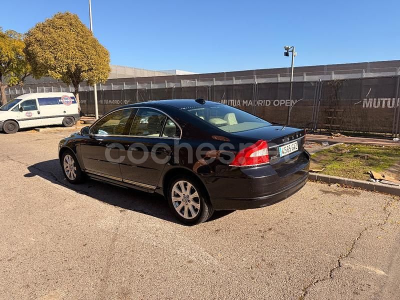 Usado Volvo S80 Summum 136 CV (100 kW) 2010 Negro Berlina
