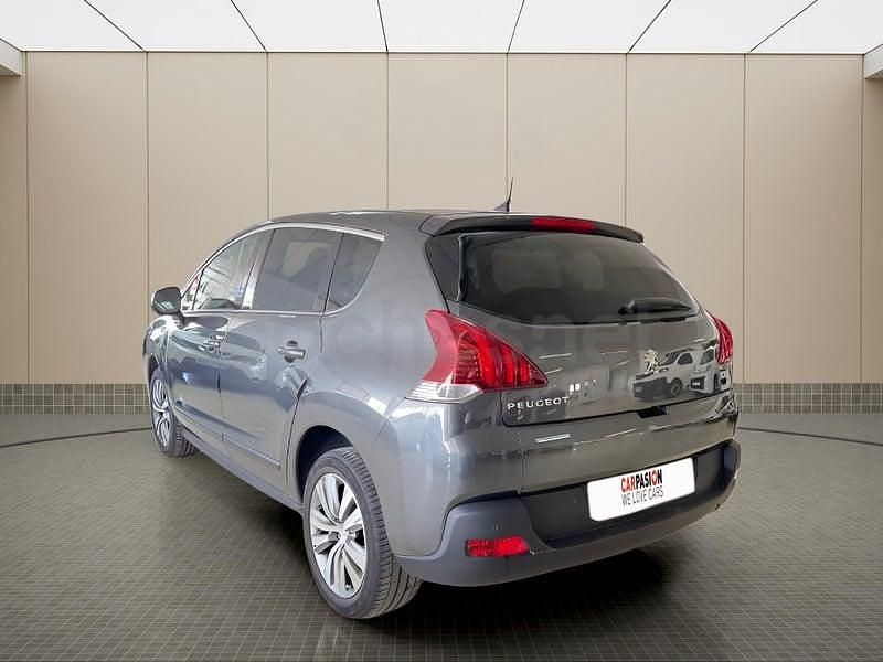 Usado Peugeot 3008 Active 115 CV (84 kW) 2014 Gris / plata Familiar