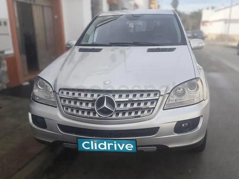Usado Mercedes ML300 190 CV (139 kW) 2007 Gris / plata SUV