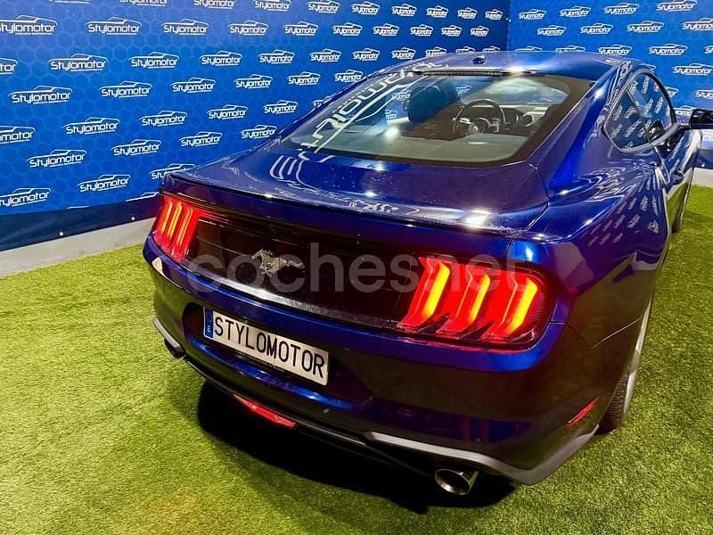 Usado Ford Mustang Fastback 314 CV (230 kW) 2019 Azul Coupe