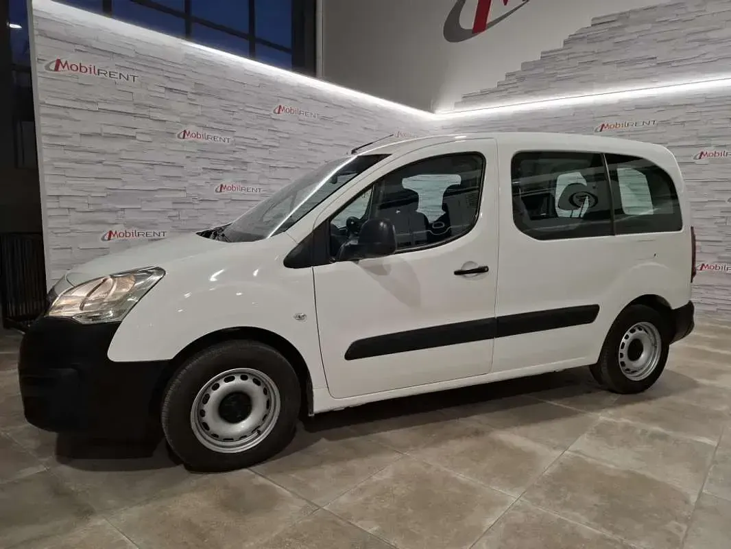 Usado Peugeot TePee Access 99 CV (72 kW) 2018 Blanco Van