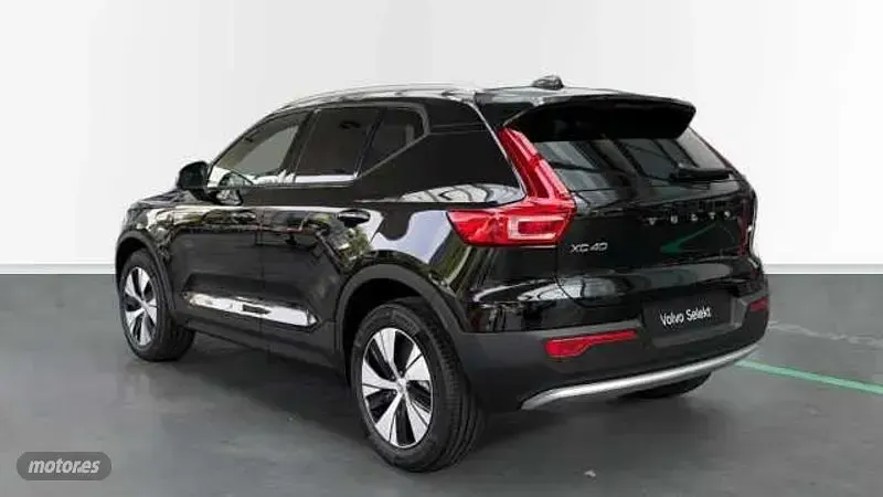 Nuevo Volvo XC40 Core 163 CV (119 kW) 2026 Negro SUV