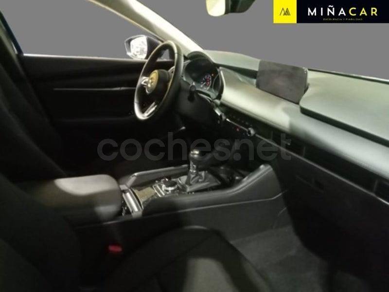 Usado Mazda 3 Center-Line 140 HP (102 kW) 2025 Azul Sedan