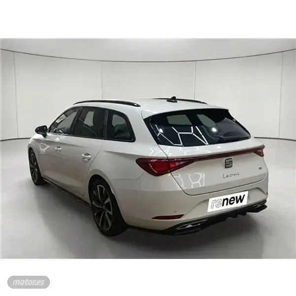 Usado Seat Leon FR 150 CV (110 kW) 2020 Blanco Berlina