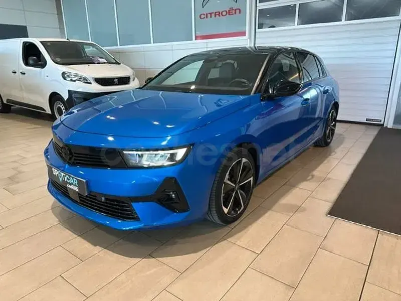 Usado Opel Astra 130 CV (95 kW) 2024 Azul Utilitario