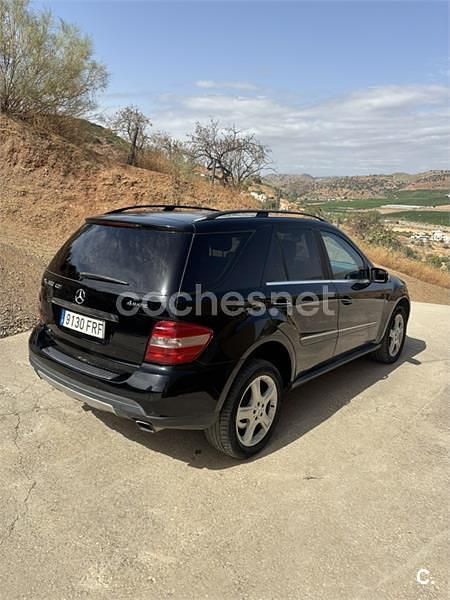 Usado Mercedes ML320 224 CV (164 kW) 2007 Negro SUV