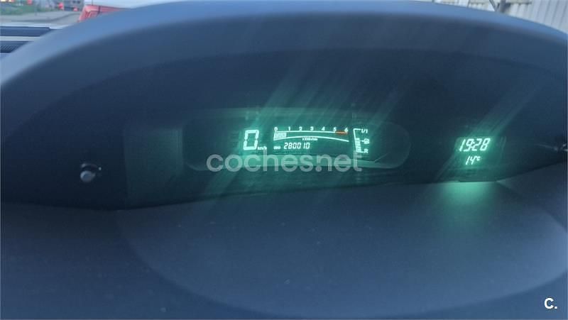 Usado Toyota Yaris 90 CV (66 kW) 2006 Gris / plata Berlina