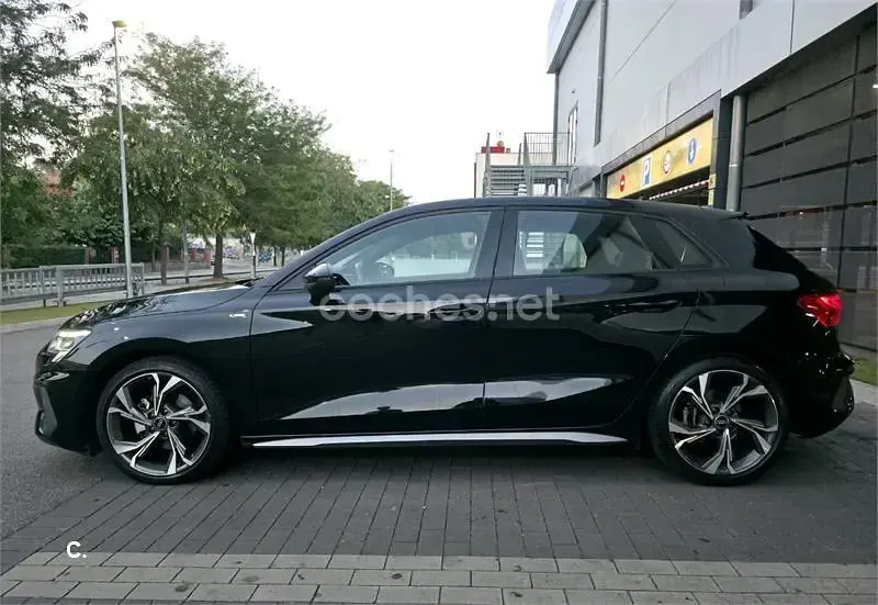 Usado Audi A3 S-Line 150 CV (110 kW) 2022 Negro Berlina