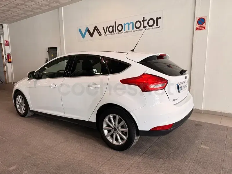 Usado Ford Focus Titanium 150 CV (110 kW) 2015 Blanco Berlina