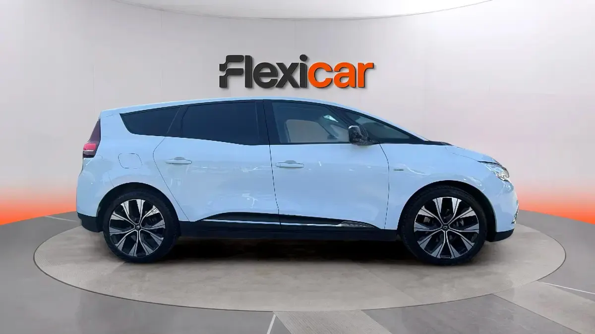 Usado Renault Grand Scénic IV LIMITED 140 CV (102 kW) 2022 Blanco Monovolumen