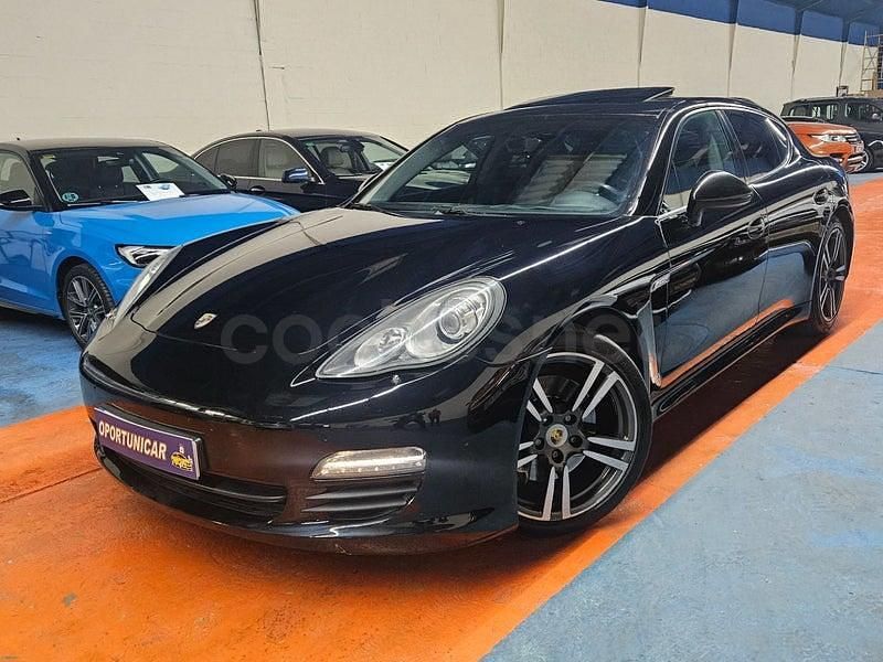 Käytetty Porsche Panamera 250 HP (183 kW) 2012 Musta Viistoperä
