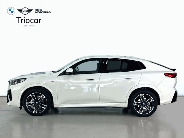 Occasion BMW iX2 Luxury Line 150 kW (204 PK) 2025 Wit SUV