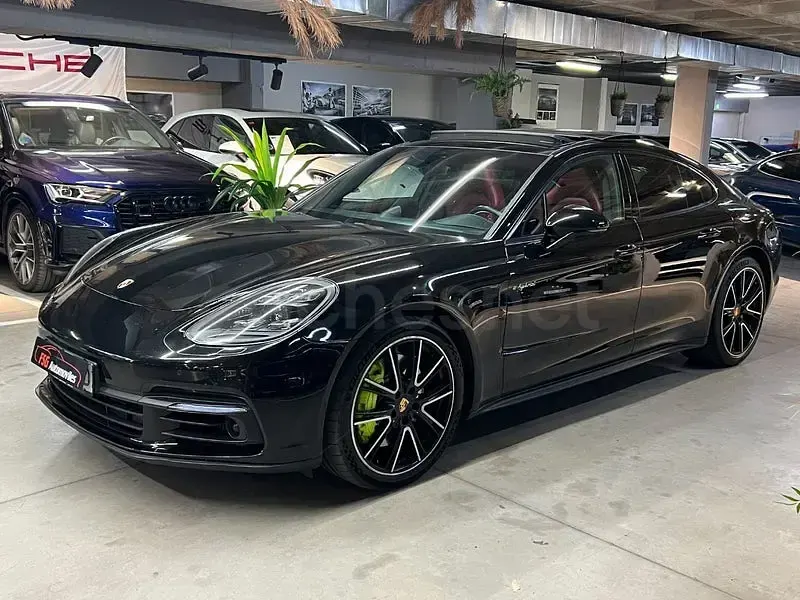 Usado Porsche Panamera 4 462 CV (339 kW) 2018 Negro Utilitario