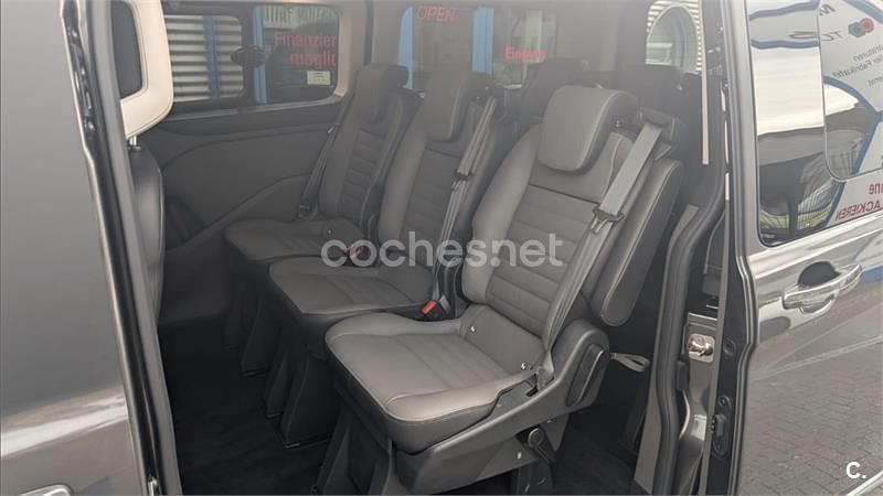 Usado Ford Tourneo Titanium X 170 CV (125 kW) 2022 Azul Monovolumen