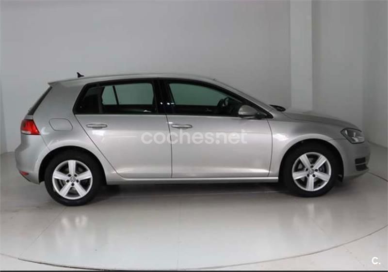 Usado VW Golf VII Sportline 140 CV (102 kW) 2013 Gris / plata Berlina
