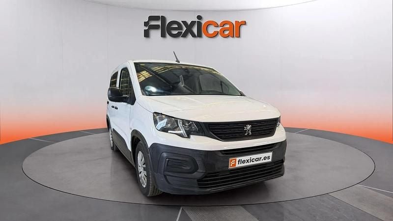 Usado Peugeot Rifter Access 101 CV (74 kW) 2020 Blanco Monovolumen