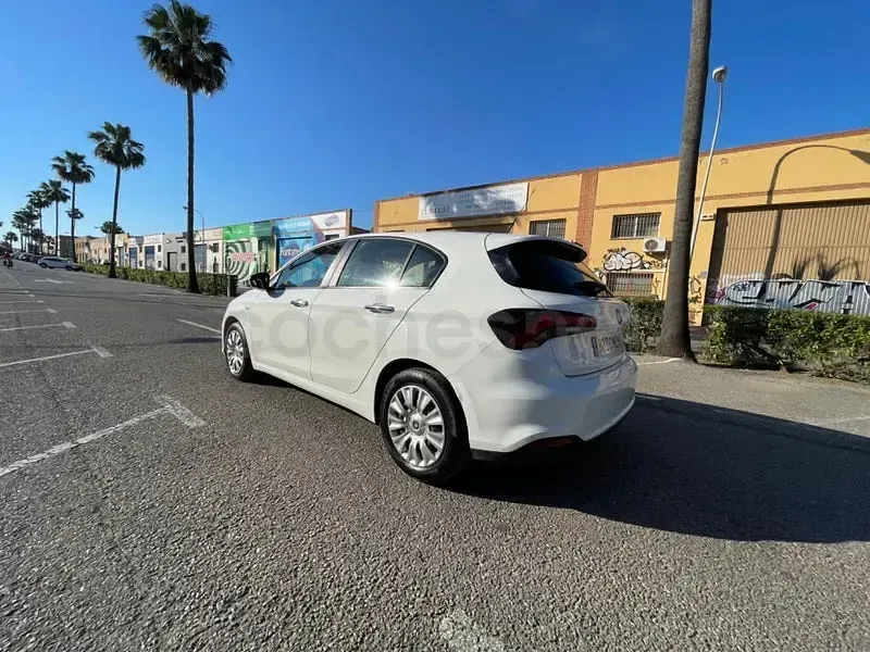 Usado Fiat Tipo Lounge 95 CV (69 kW) 2020 Blanco Berlina