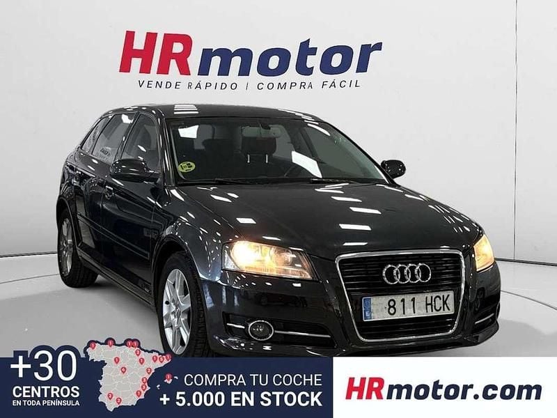 Negro Usado 2011 Audi A3 Sportback Attraction Utilitario | 9740 € (Precio justo) - Imagen 1/4