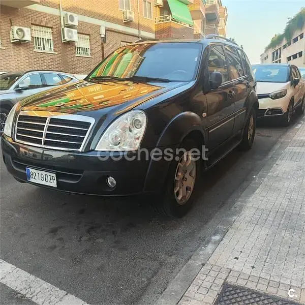 Usado SsangYong Rexton 165 CV (121 kW) 2006 Negro SUV