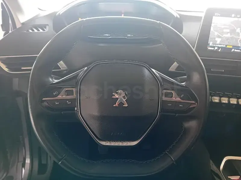 Usado Peugeot 3008 Allure 130 CV (95 kW) 2018 Gris / plata SUV