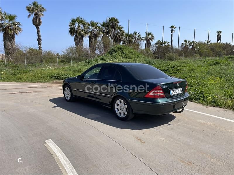 Usado Mercedes C200 Elegance 122 CV (89 kW) 2005 Verde Berlina