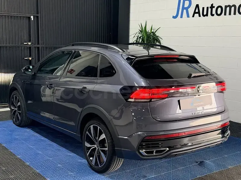 Usado VW Taigo R-line 150 CV (110 kW) 2021 Gris / plata SUV