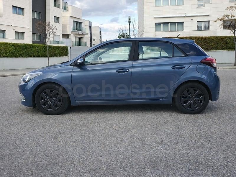 Usado Hyundai i20 84 CV (61 kW) 2018 Azul Berlina