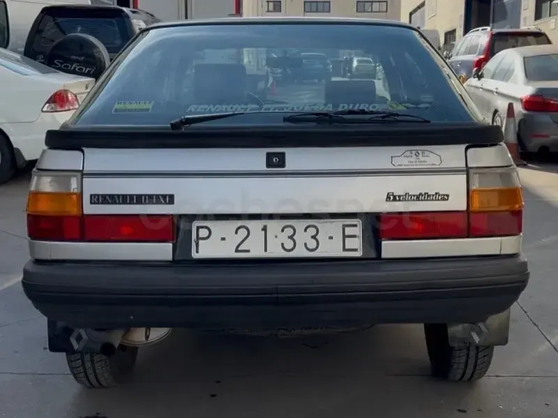 Usado Renault R11 90 CV (66 kW) 1986 Gris / plata Utilitario