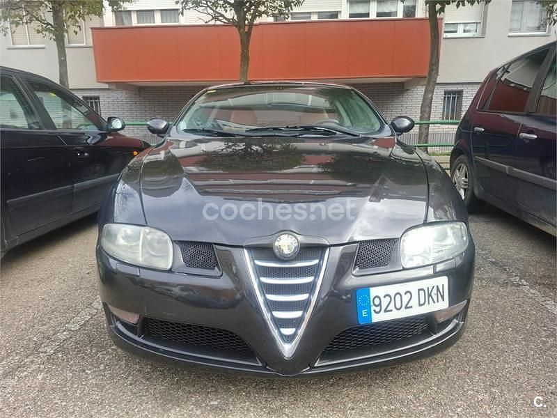 Usado Alfa Romeo GT 150 CV (110 kW) 2006 Negro Coupe