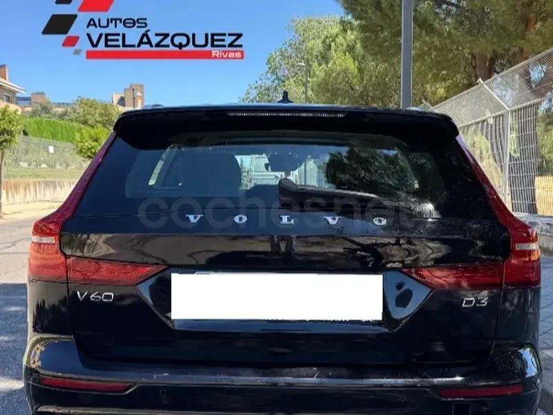 Usado Volvo V60 150 CV (110 kW) 2020 Negro Familiar