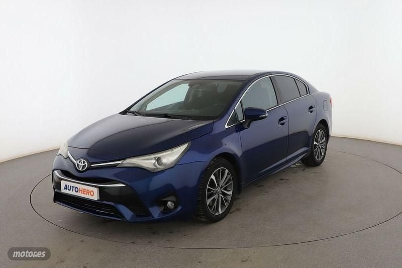 Usado Toyota Avensis Advance 144 CV (105 kW) 2015 Azul Berlina