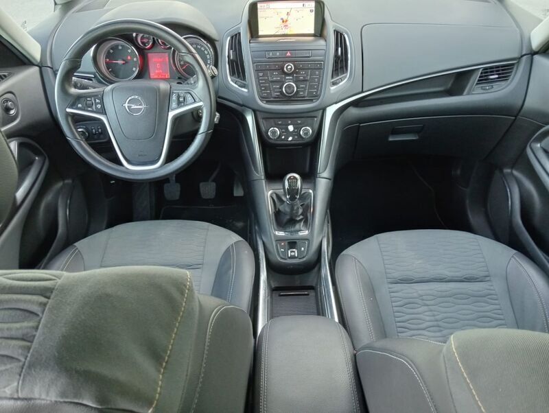 Blanco Usado 2012 Opel Zafira Eco Monovolumen | 7300 € (Buen precio) - Imagen 1/4