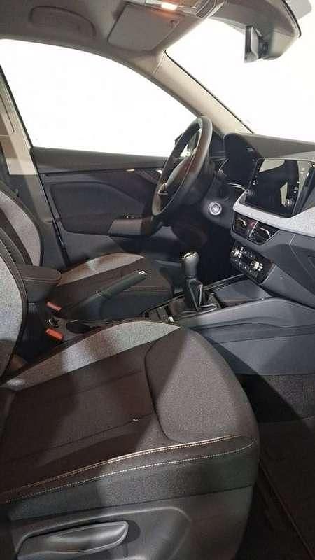 Usado Skoda Kamiq Selection 95 CV (69 kW) 2025 Blanco SUV