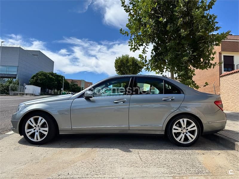 Usado Mercedes C220 Avantgarde 170 CV (125 kW) 2010 Gris / plata Berlina